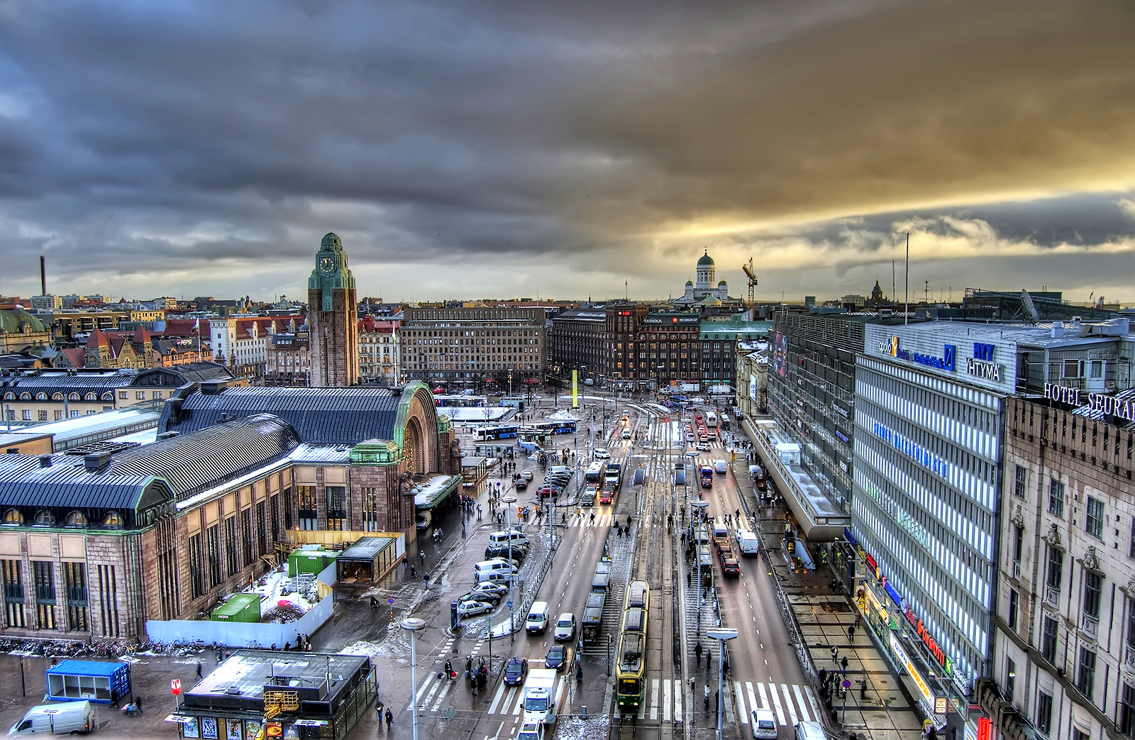 helsinki-central-railway-station-hdr.jpg